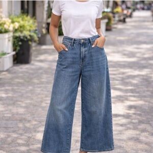 Lucky Brand Classic Blue Denim Sweet Mid Rise Wide Leg Jeans Size 14/32 NWOT